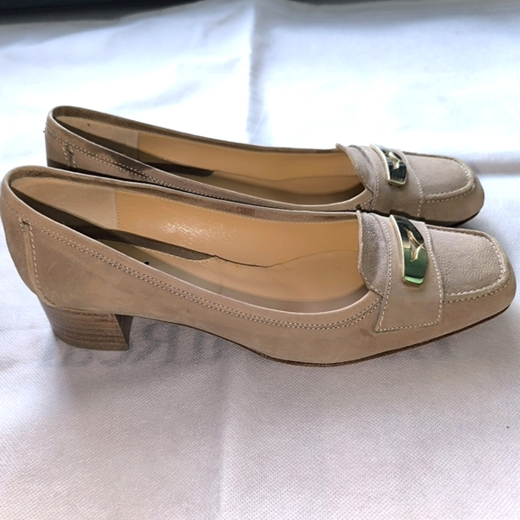 BOTICELLI Women’s Low Heel Beige Suede Loafers Made in Italy Size 7.5 - Picture 5 of 16